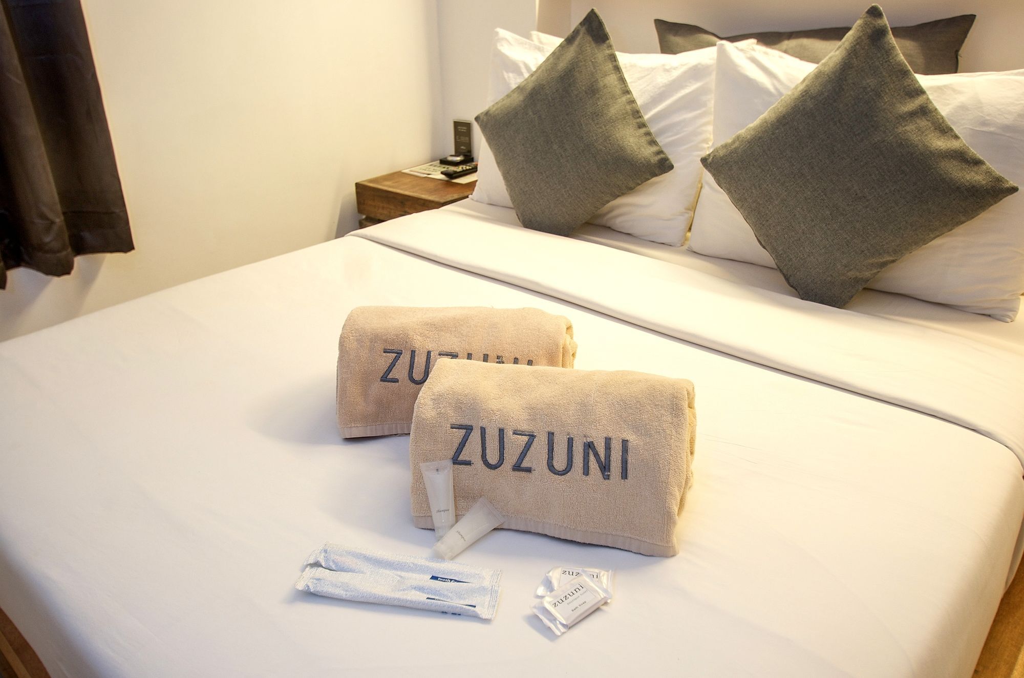 Zuzuni Boutique Hotel Balabag  Luaran gambar
