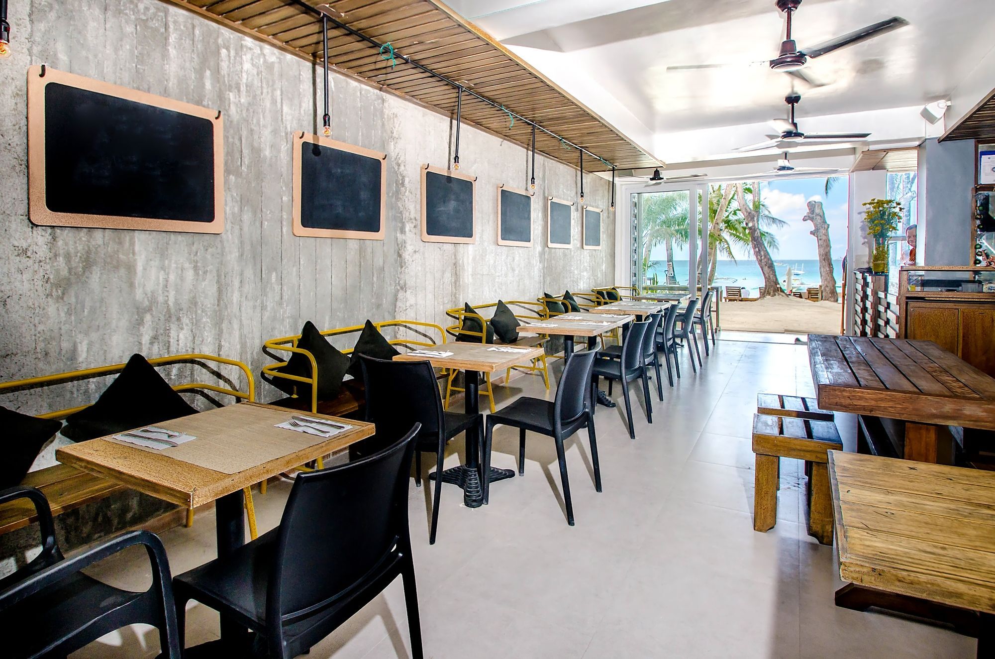 Zuzuni Boutique Hotel Balabag  Luaran gambar