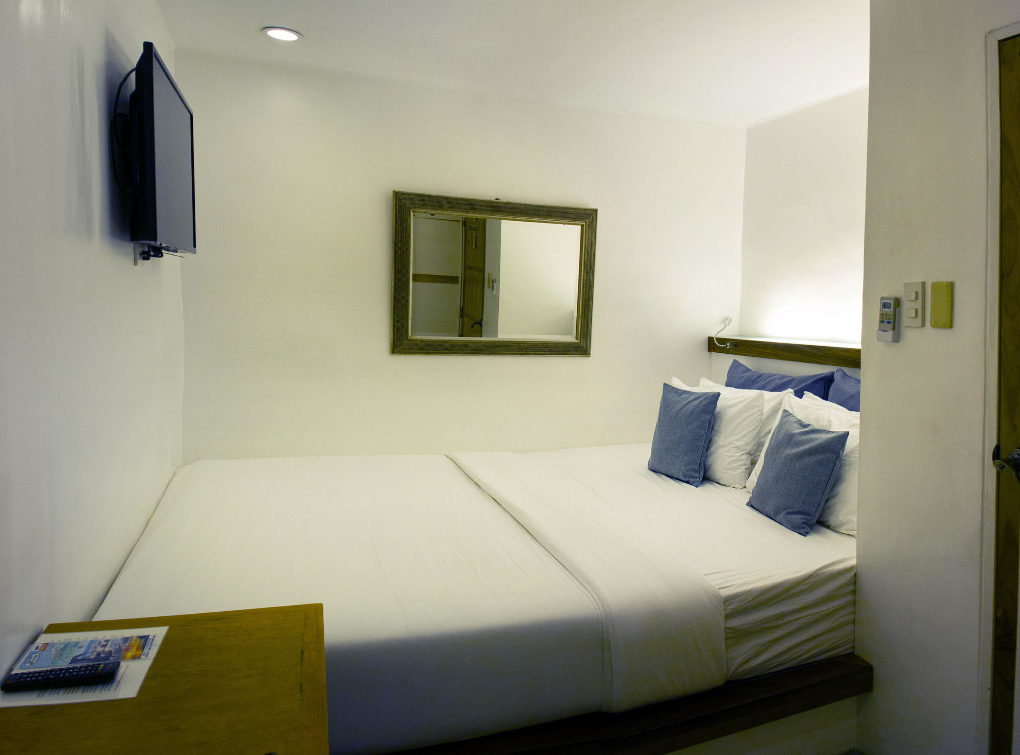 Zuzuni Boutique Hotel Balabag  Luaran gambar