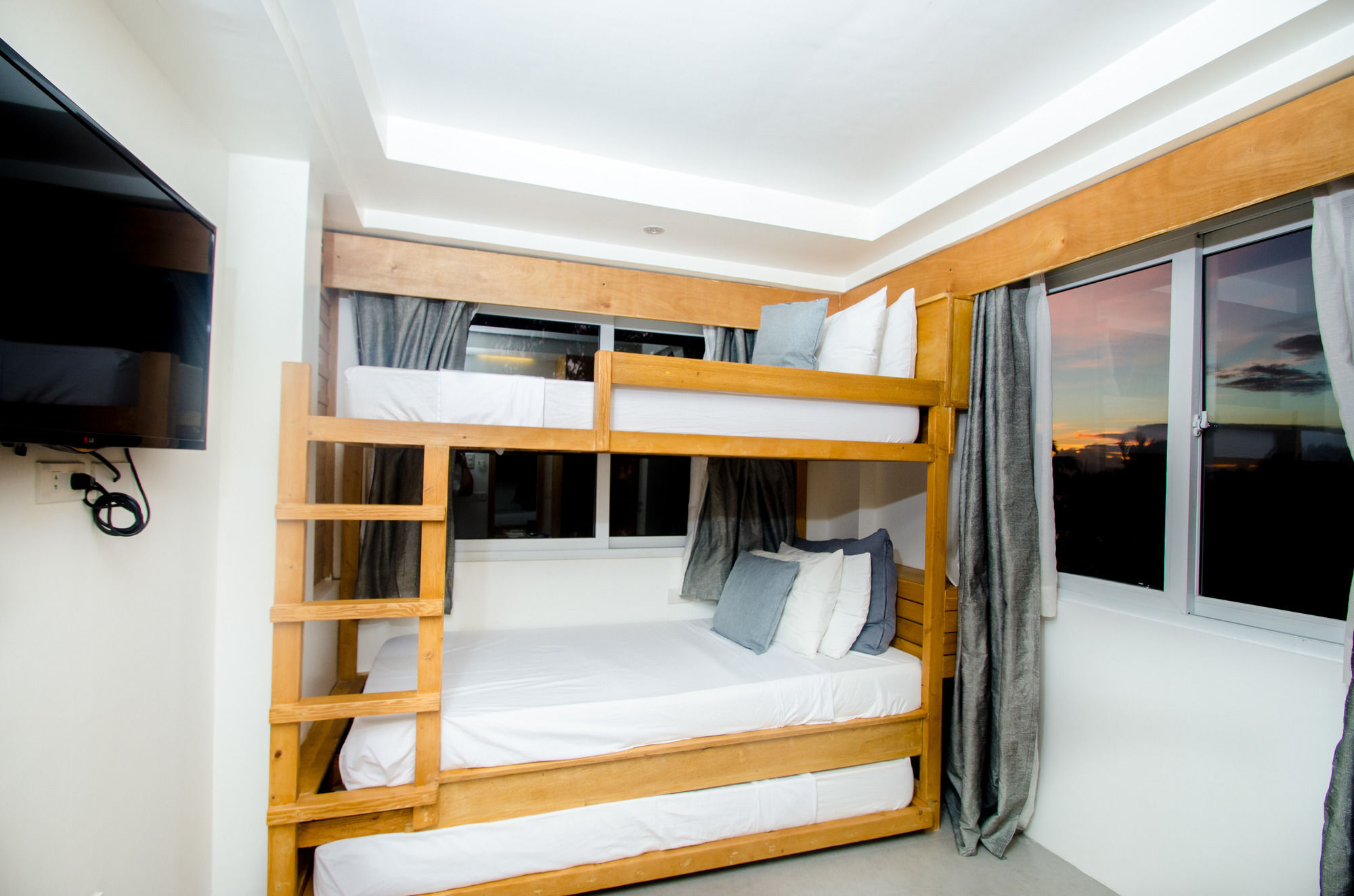 Zuzuni Boutique Hotel Balabag  Luaran gambar